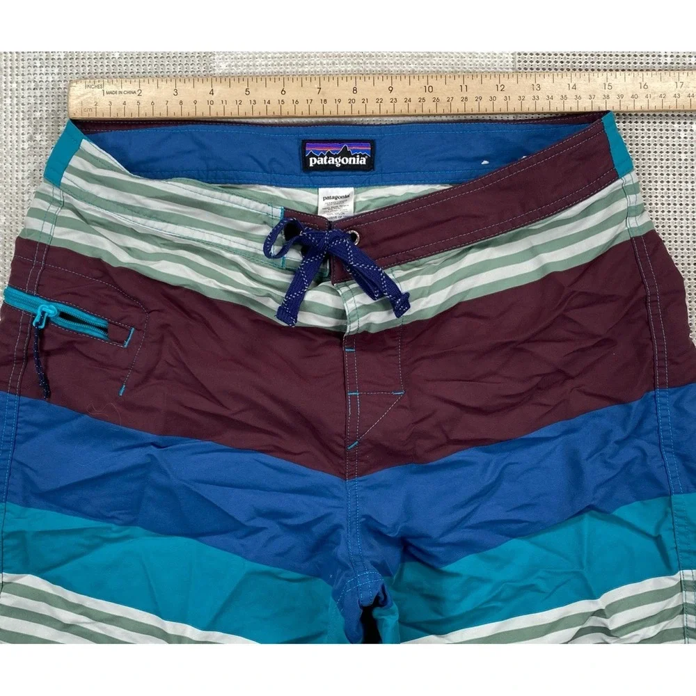 Patagonia Wavefarer Board Shorts Striped Blue Swimming Trunks Men's 33 9